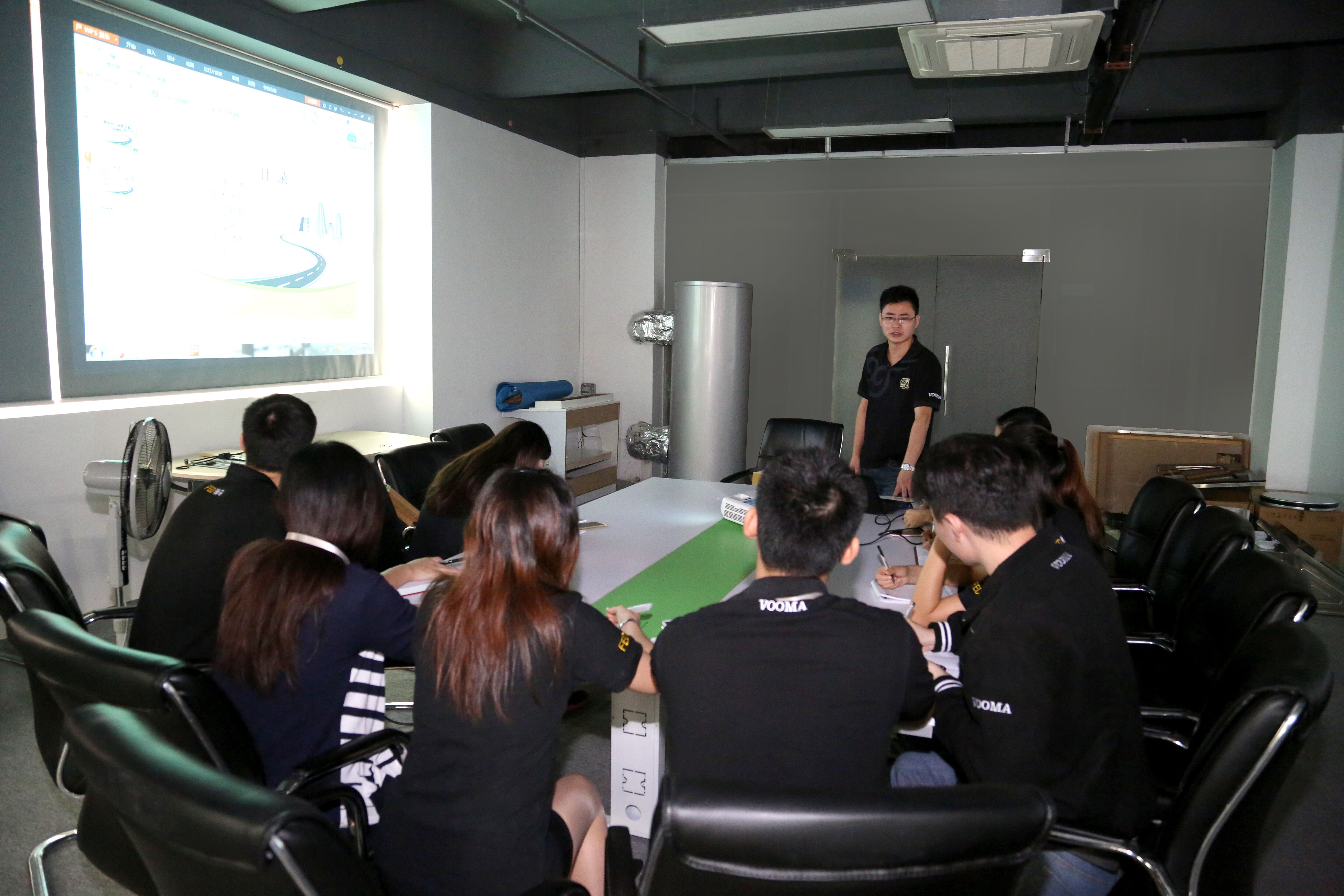 強化服務(wù)意識，提升商務(wù)能力22