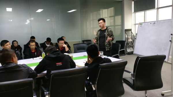 瑞馬壁掛爐廠家增強服務意識，提高商務技巧